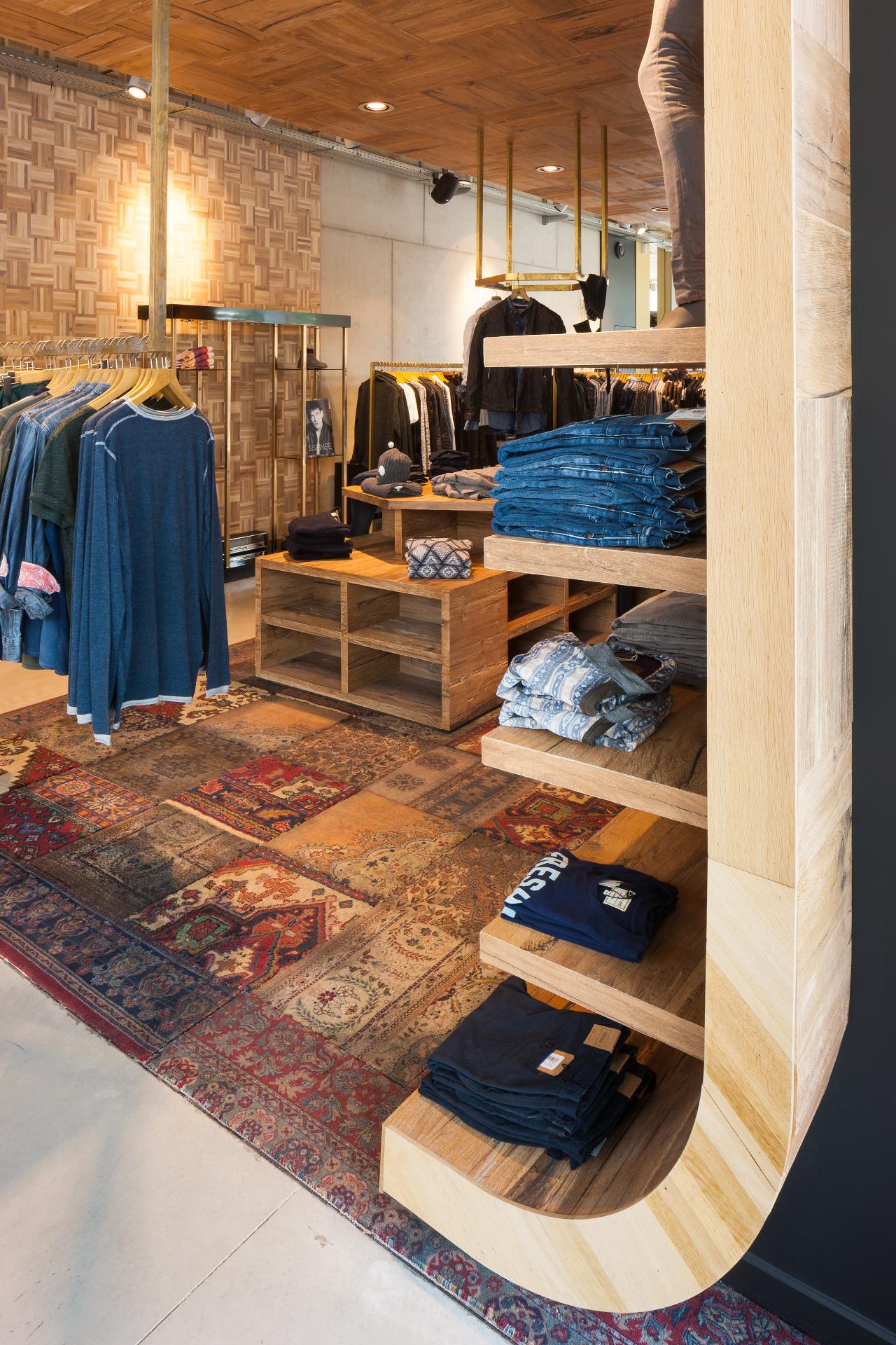 Interieur winkel mol kempische interieurbouw5